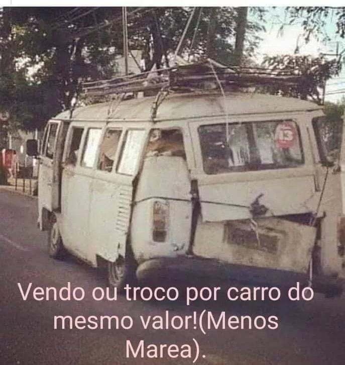 Vendo ou troco por carro do mesmo valor. Vendo essa kombi, ou troco, por carro do mesmo valor (menos marea).