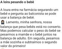 A loira pesando o bebê. A loira entra na farmácia segurando um bebê para pesá-lo....