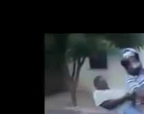 Aprendendo a andar de moto. Esse daí não conseguiu nem fazer a primeira curva....