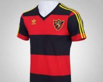 Vendo camisa original do Flamengo. Os invejosos vão dizer que é do Sport, mas não é....