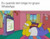 Eu quando tem briga no grupo d.... Olha como eu fico quando tem briguinha nos grupos do WhatsApp.