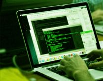 Protegendo seu PC de invsores. Quadrilhas costumam enviar e-mails com vírus para roubar senhas bancárias.